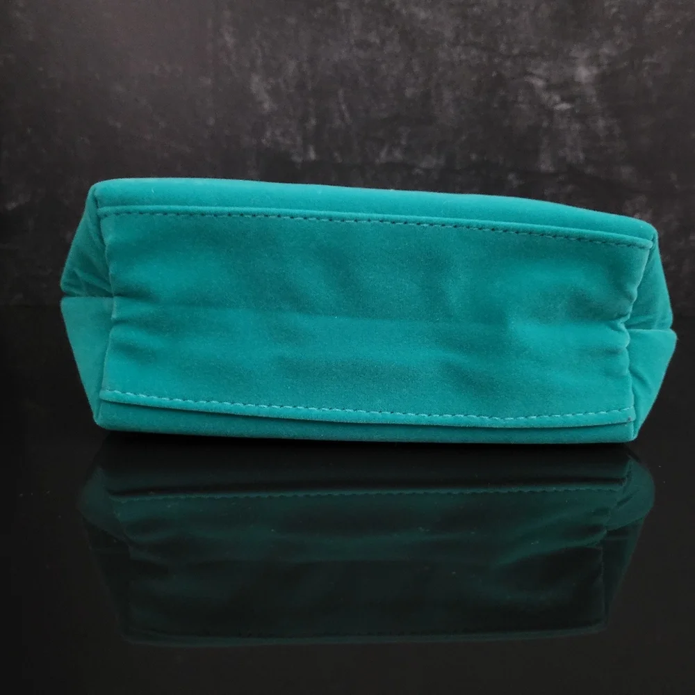 Kiehl's Limited Edition Green Makeup Bag.